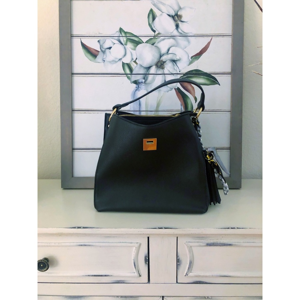 Black Shoulder Bag
